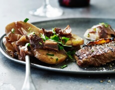 rødvinskaramelliserede løg