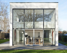 Hvidt hus set udefra