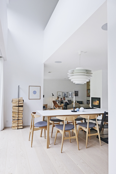 Stue og spiseplads flyder sammen