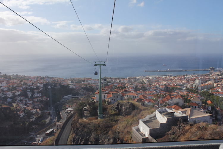Smuk udsigt fra tovbanen i Funchal