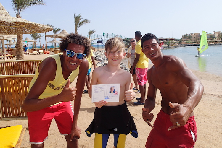 Malthe med surfer-pas