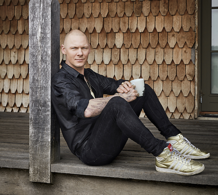 Afslappet på terrassen