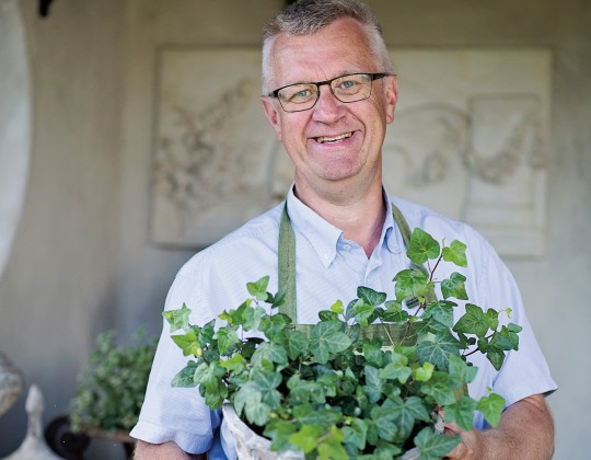 Claus Dalby med sine tulipaner