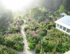 Claus Dalbys have ovenfra