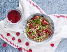 Kyllingeboller med hindbær- og chiliglace