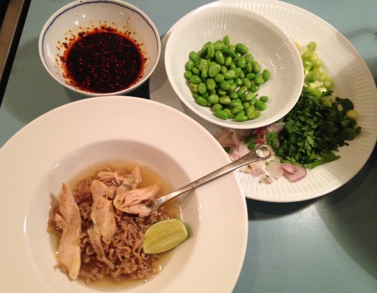 Vietnamesisk kyllingesuppe