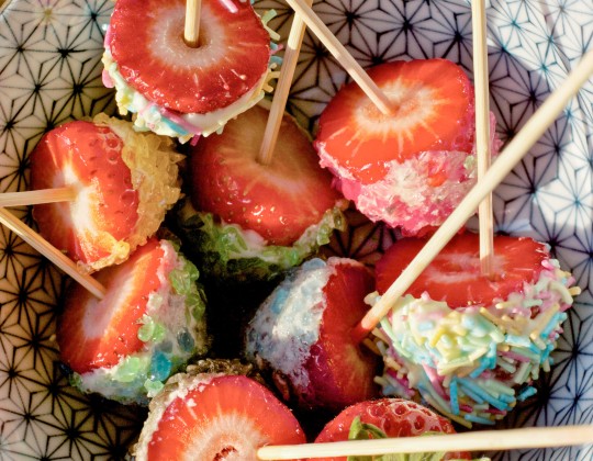 Jordbærspyd med drys